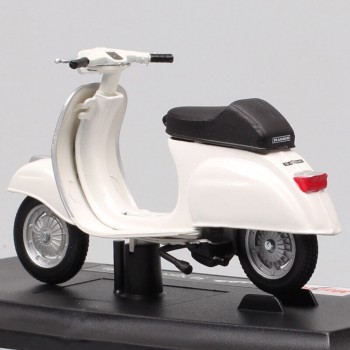 Machetă moto Magazine Models [1:18] - Vespa 1969 50 Special - White